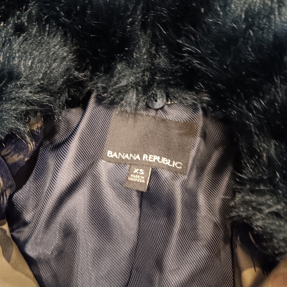 Banana Republic Black Faux Fur Collar Coat - Picture 4 of 5